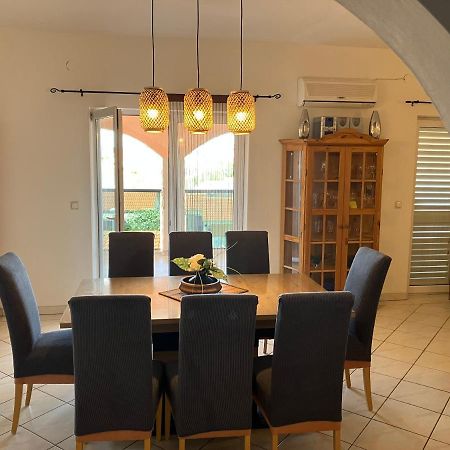 Apartmani Ivanic วีร์ ภายนอก รูปภาพ