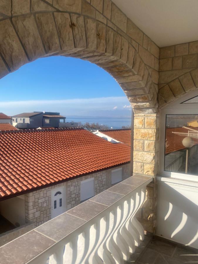 Apartmani Ivanic วีร์ ภายนอก รูปภาพ