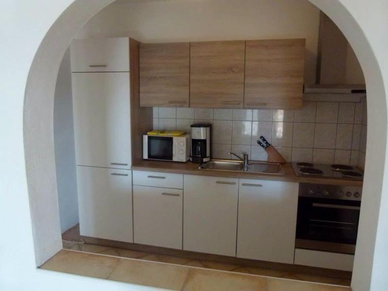 Apartmani Ivanic วีร์ ภายนอก รูปภาพ