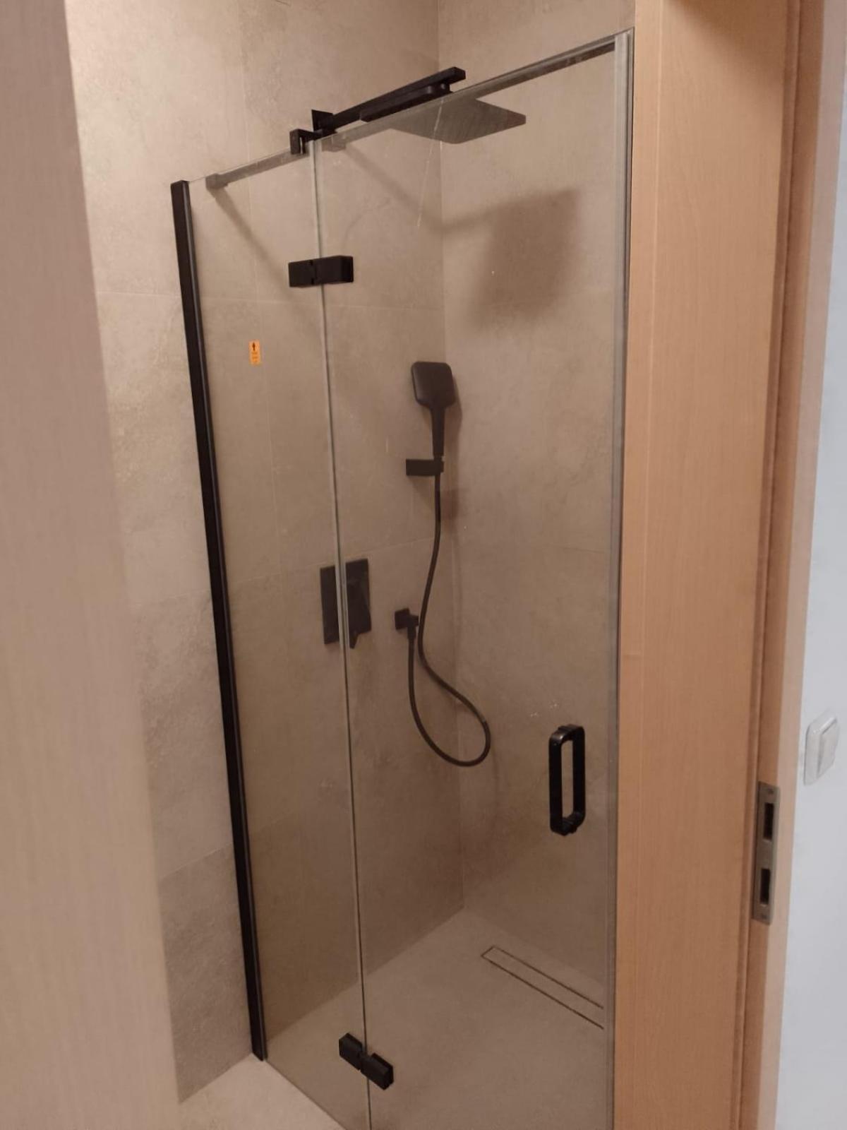 Apartmani Ivanic วีร์ ภายนอก รูปภาพ
