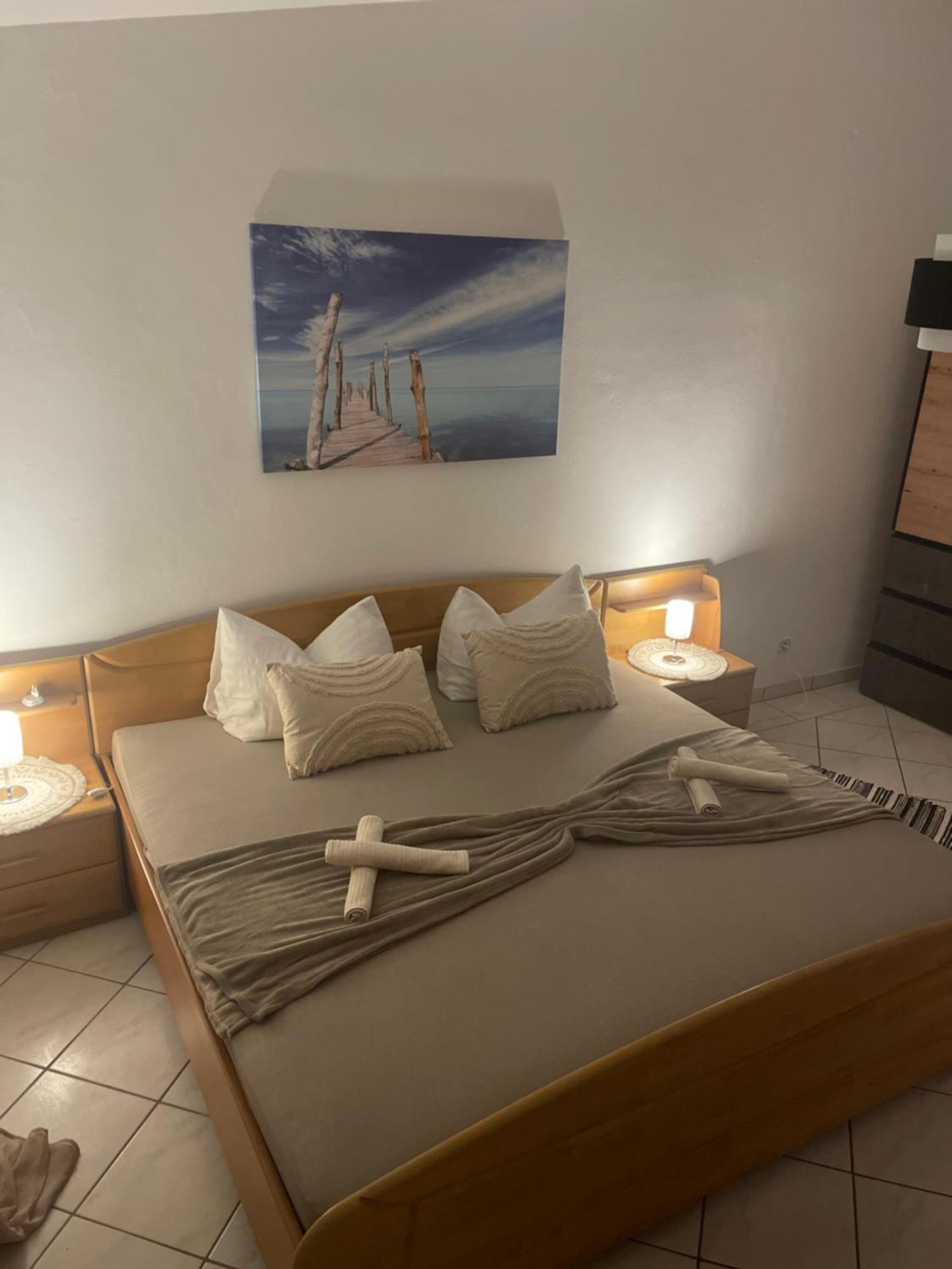 Apartmani Ivanic วีร์ ภายนอก รูปภาพ